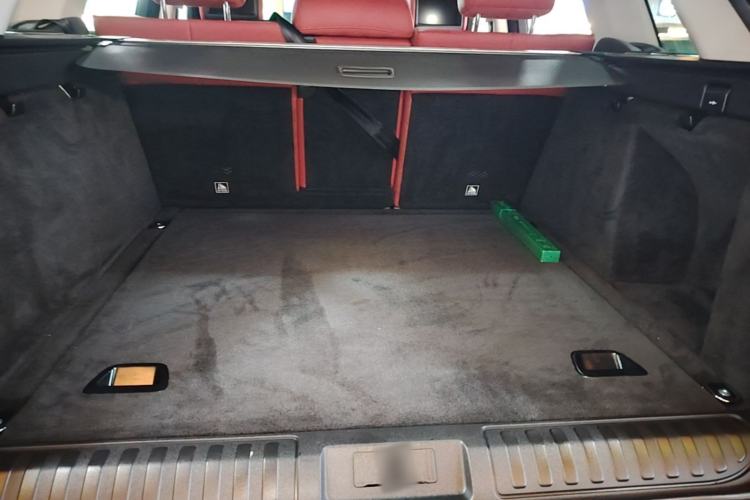 Used Land Rover Range Sport 2021 3.0 L6 YAO Black Edition Trunk