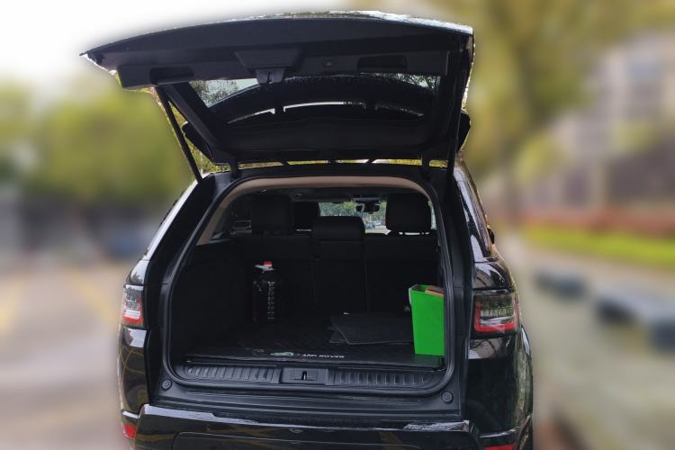 Used Land Rover Range Sport 2021 3.0 L6 YAO Black Edition Trunk