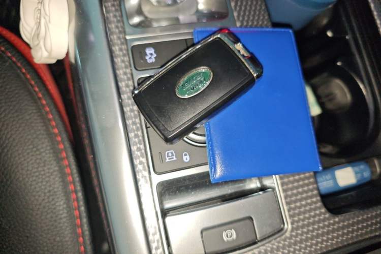 Used Land Rover Range Sport 2021 3.0 L6 YAO Black Edition Vehicle Key