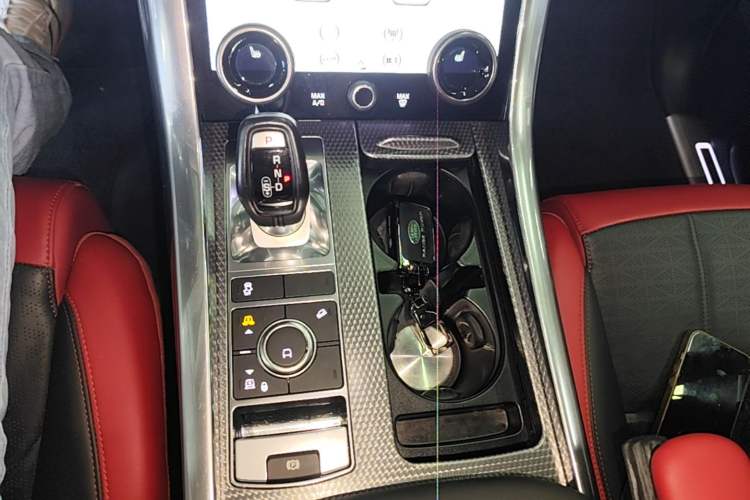 Used Land Rover Range Sport 2021 3.0 L6 YAO Black Edition Gear Lever