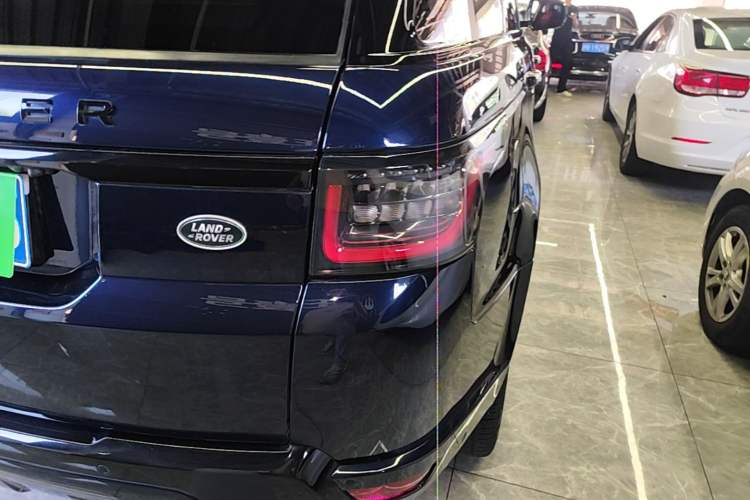 Used Land Rover Range Sport 2021 3.0 L6 YAO Black Edition Right Rear Taillight