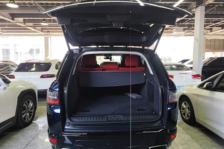 Used Land Rover Range Sport 2021 3.0 L6 YAO Black Edition Trunk