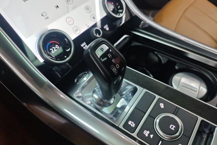 Used Land Rover Range Sport 2021 3.0 L6 YAO Black Edition Gear Lever