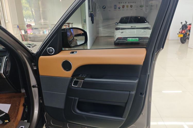 Used Land Rover Range Sport 2021 3.0 L6 YAO Black Edition Interior 5