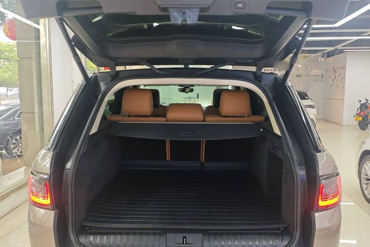 Used Land Rover Range Sport 2021 3.0 L6 YAO Black Edition Trunk