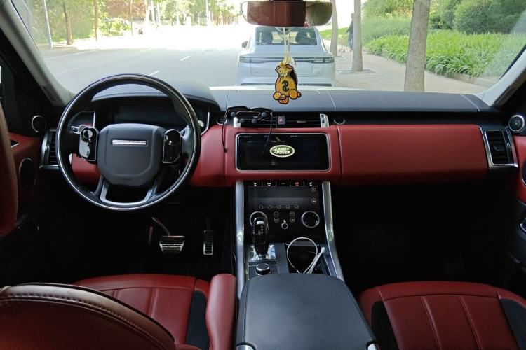 Used Land Rover Range Sport 2021 3.0 L6 YAO Black Edition Center Console
