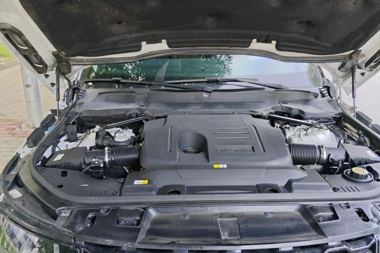 Used Land Rover Range Sport 2021 3.0 L6 YAO Black Edition Engine Bay