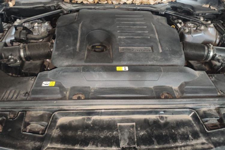 Used Land Rover Range Sport 2021 3.0 L6 YAO Black Edition Engine Bay