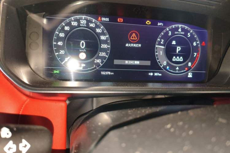Used Land Rover Range Sport 2021 3.0 L6 YAO Black Edition Odometer Close Up