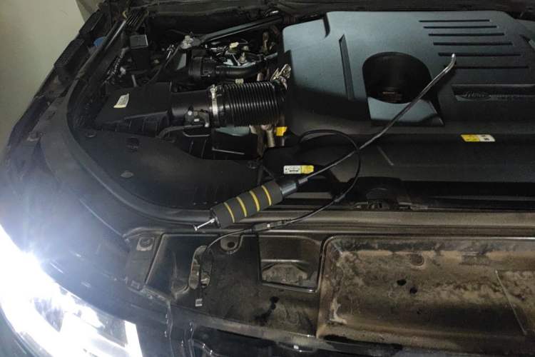 Used Land Rover Range Sport 2021 3.0 L6 HST Engine Bay Right