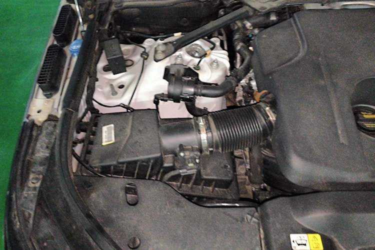 Used Land Rover Range Sport 2021 3.0 L6 YAO Black Edition Engine Bay Right