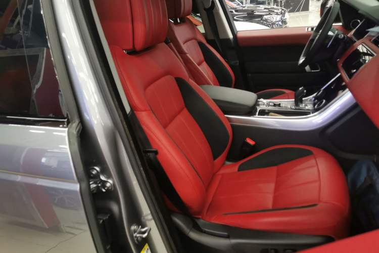 Used Land Rover Range Sport 2021 3.0 L6 YAO Black Edition Right Front Seat
