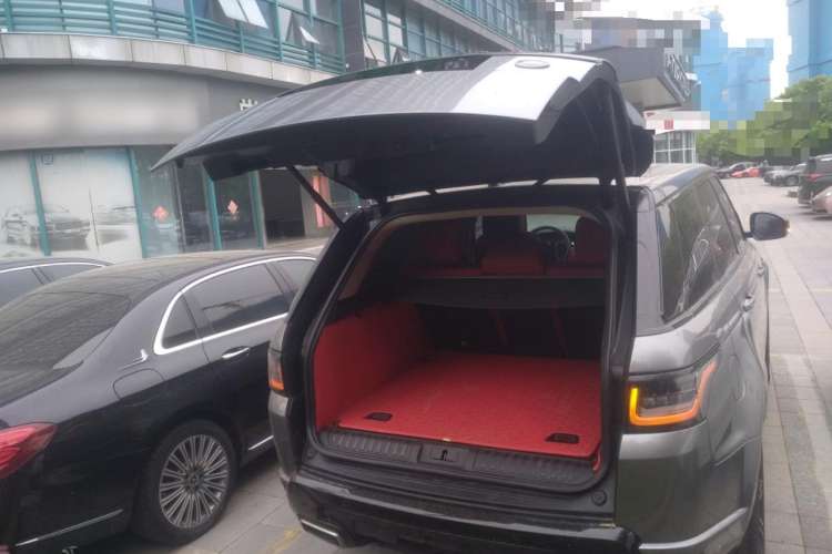 Used Land Rover Range Sport 2021 3.0 L6 YAO Black Edition Trunk