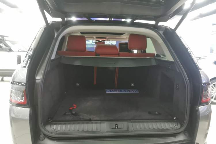 Used Land Rover Range Sport 2021 3.0 L6 YAO Black Edition Trunk