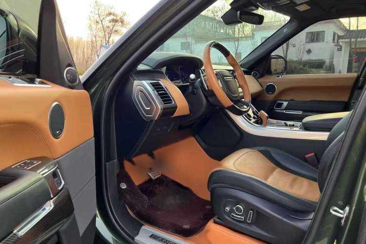 Used Land Rover Range Sport 2021 5.0 SC V8 SVR Racing Green Custom Edition Interior 4