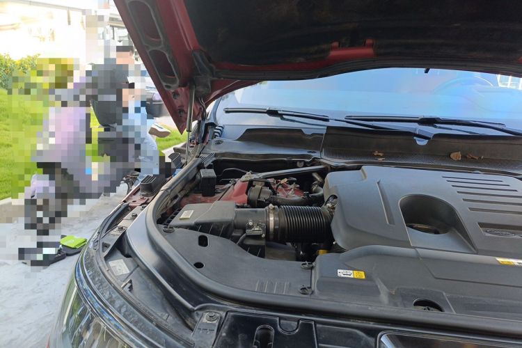 Used Land Rover Range Sport 2021 3.0 L6 YAO Black Edition Engine Bay Right