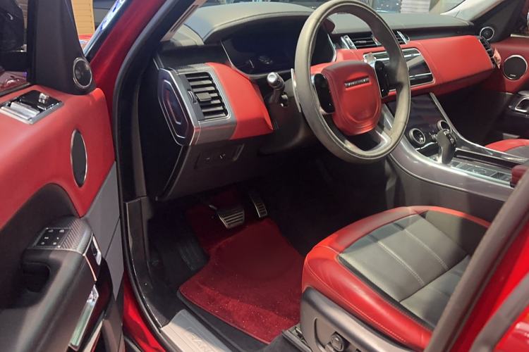 Used Land Rover Range Sport 2021 3.0 L6 YAO Black Edition Interior 2