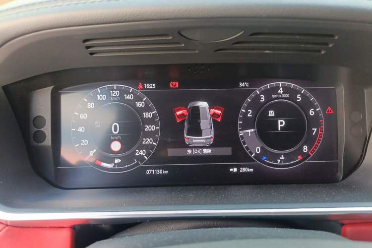 Used Land Rover Range Sport 2021 3.0 L6 YAO Black Edition Odometer Close Up