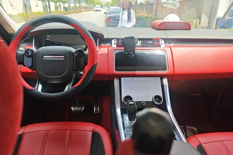 Used Land Rover Range Sport 2021 3.0 L6 YAO Black Edition Center Console