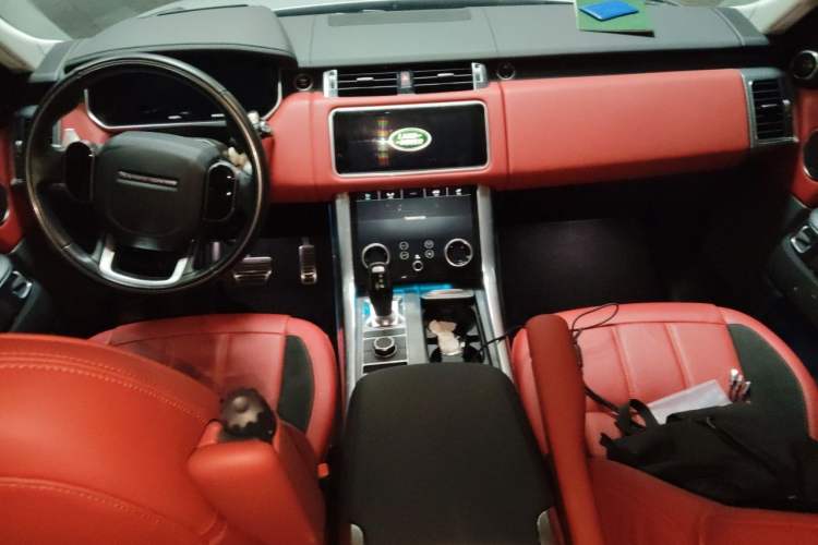 Used Land Rover Range Sport 2021 3.0 L6 YAO Black Edition Center Console