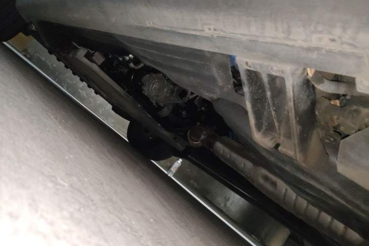 Used Land Rover Range Sport 2021 3.0 L6 YAO Black Edition Chassis Rear Left