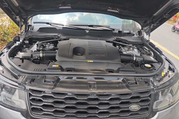 Used Land Rover Range Sport 2021 3.0 L6 YAO Black Edition Engine Bay