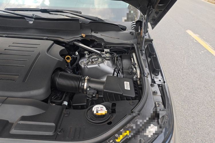 Used Land Rover Range Sport 2021 3.0 L6 YAO Black Edition Engine Bay Left
