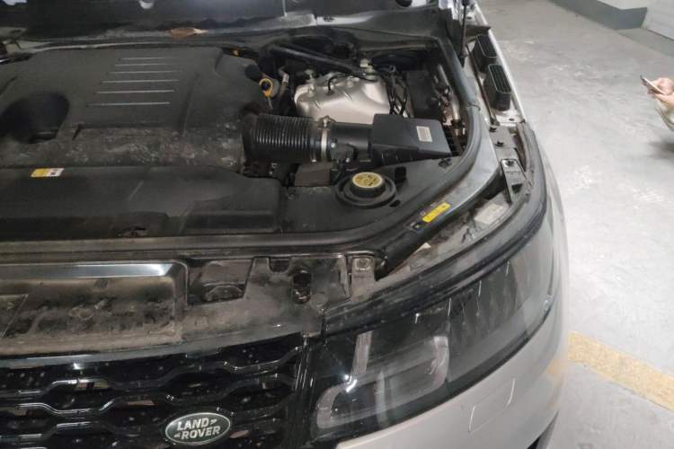 Used Land Rover Range Sport 2021 3.0 L6 YAO Black Edition Engine Bay Left