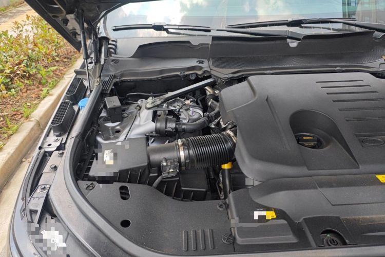 Used Land Rover Range Sport 2021 3.0 L6 YAO Black Edition Engine Bay Right
