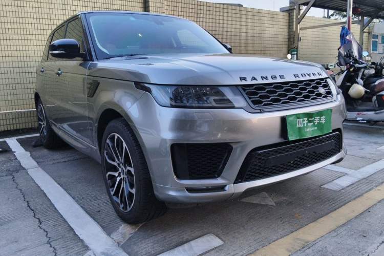 Used Land Rover Range Sport 2021 3.0 L6 YAO Black Edition Front Right 45 Deg