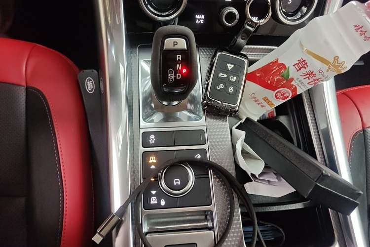 Used Land Rover Range Sport 2021 3.0 L6 HST Gear Lever