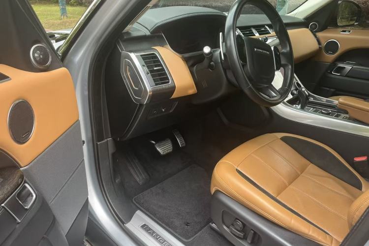 Used Land Rover Range Sport 2021 3.0 L6 YAO Black Edition Interior 2