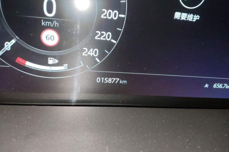 Used Land Rover Range Sport 2021 3.0 L6 YAO Black Edition Odometer Close Up