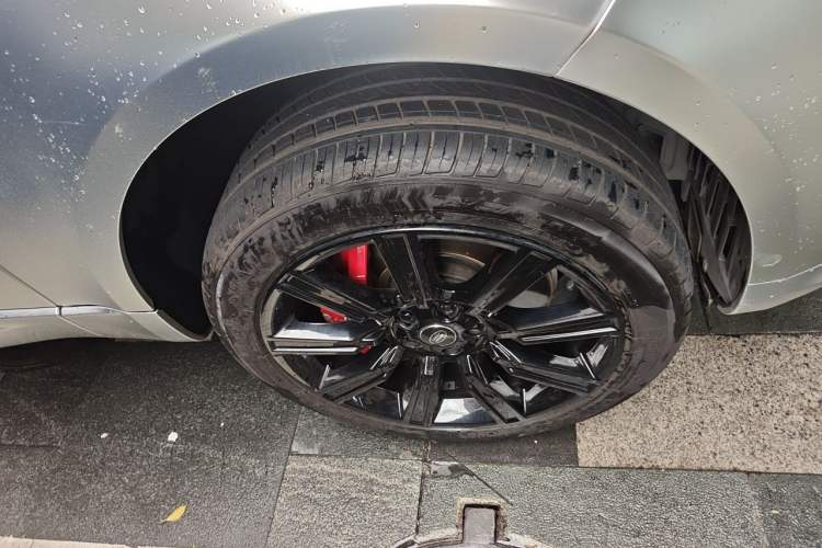 Used Land Rover Range Sport 2021 3.0 L6 HST Right Front Wheel Hub