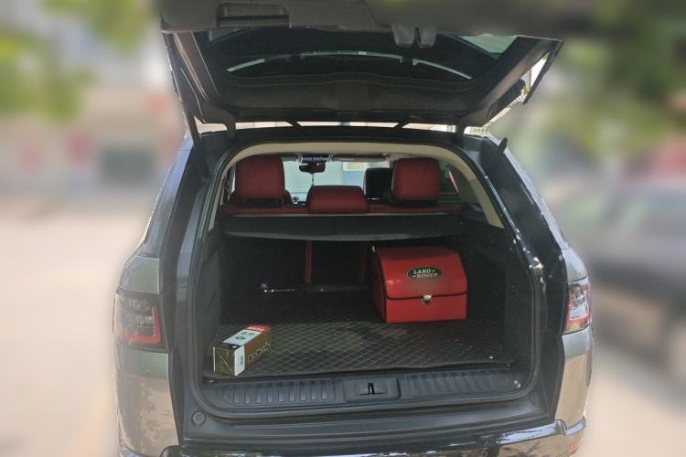Used Land Rover Range Sport 2021 3.0 L6 YAO Black Edition Trunk