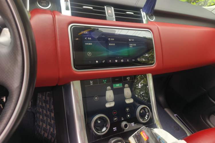 Used Land Rover Range Sport 2021 3.0 L6 YAO Black Edition Audio And AC Panel