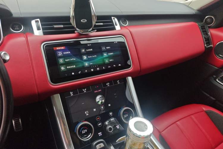 Used Land Rover Range Sport 2021 3.0 L6 YAO Black Edition Audio And AC Panel