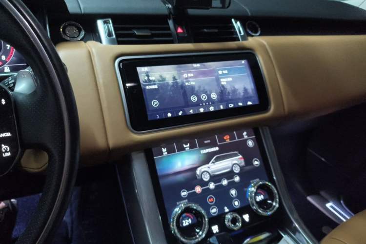 Used Land Rover Range Sport 2021 3.0 L6 YAO Black Edition Audio And AC Panel
