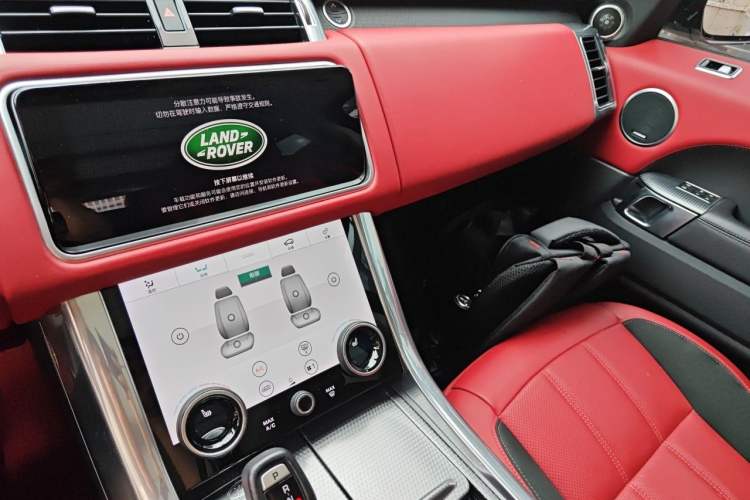 Used Land Rover Range Sport 2021 3.0 L6 YAO Black Edition Audio And AC Panel