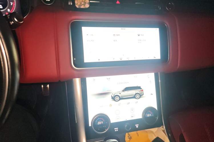 Used Land Rover Range Sport 2021 3.0 L6 YAO Black Edition Audio And AC Panel