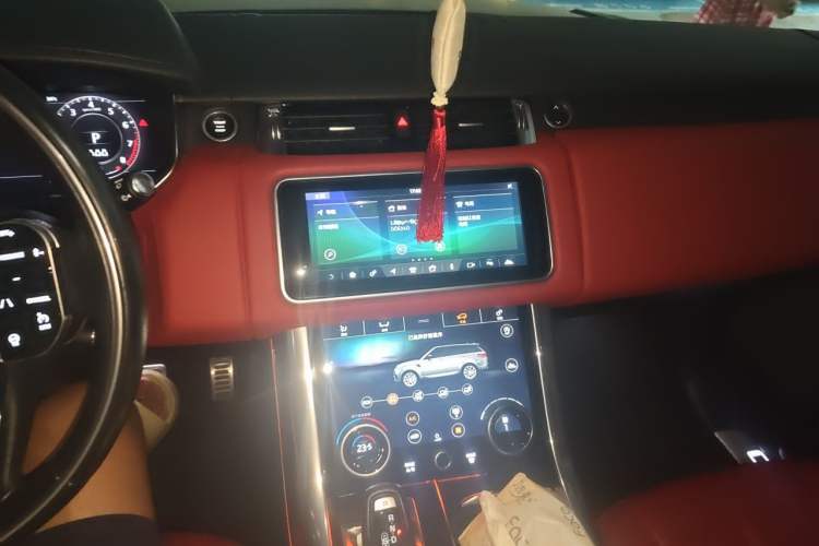 Used Land Rover Range Sport 2021 3.0 L6 YAO Black Edition Audio And AC Panel