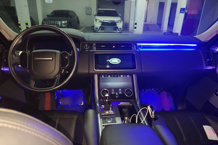 Used Land Rover Range Sport 2021 3.0 L6 YAO Black Edition Center Console