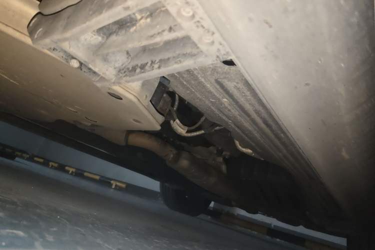 Used Land Rover Range Sport 2021 3.0 L6 YAO Black Edition Chassis Front Left