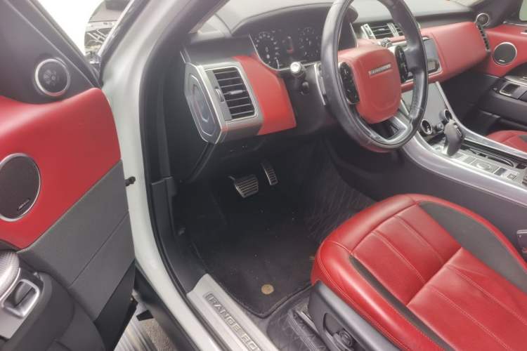 Used Land Rover Range Sport 2021 3.0 L6 YAO Black Edition Driver Seat