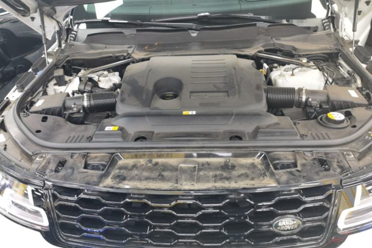 Used Land Rover Range Sport 2021 3.0 L6 YAO Black Edition Engine Bay