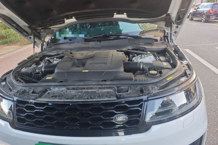 Used Land Rover Range Sport 2021 3.0 L6 YAO Black Edition Engine Bay