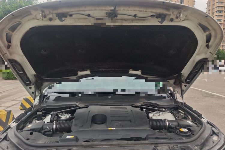 Used Land Rover Range Sport 2021 3.0 L6 YAO Black Edition Engine Bay