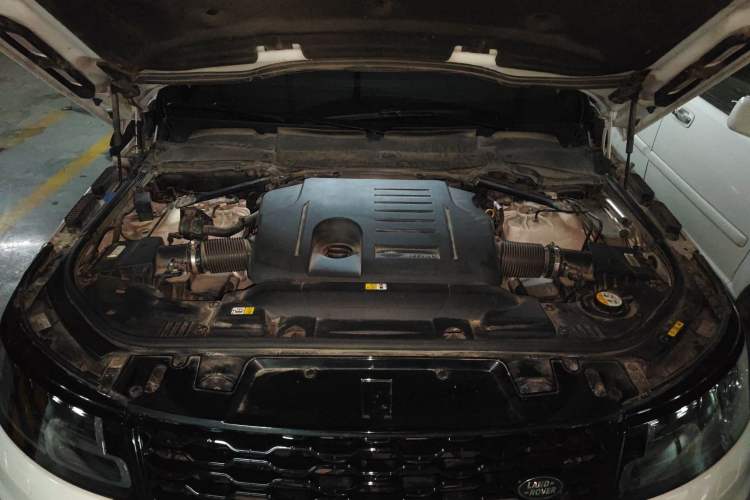 Used Land Rover Range Sport 2021 3.0 L6 YAO Black Edition Engine Bay