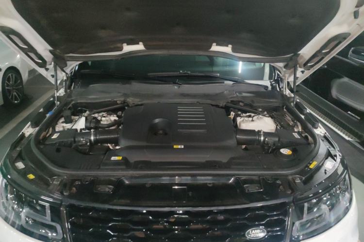 Used Land Rover Range Sport 2021 3.0 L6 HST Engine Bay