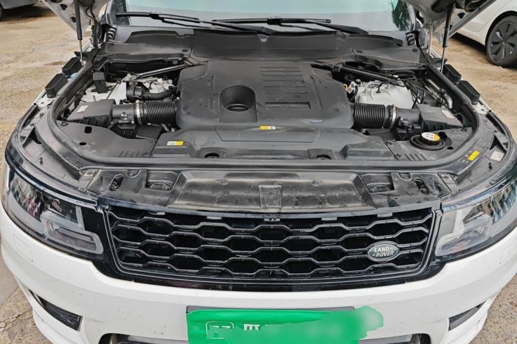 Used Land Rover Range Sport 2021 3.0 L6 YAO Black Edition Engine Bay